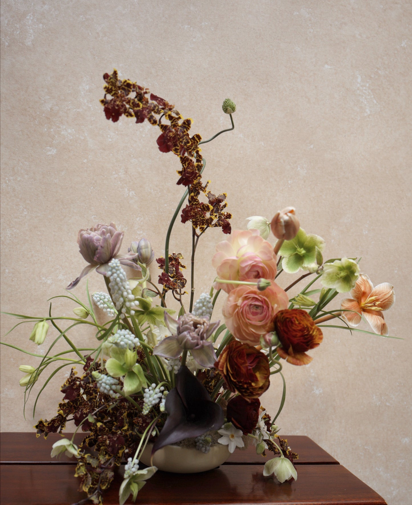 Ikebana_large_with_roses